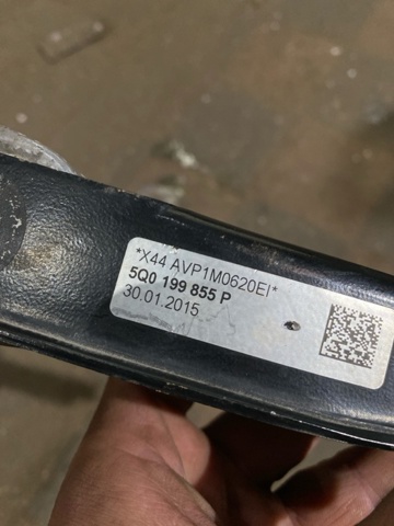 VAG 5Q0199855J Подушка (опора) двигателя передняя в наличии Павлоград