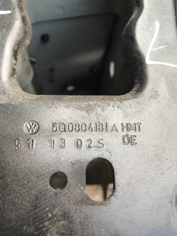 VAG 5Q0803105 Лонжерон левый в наличии Николаев