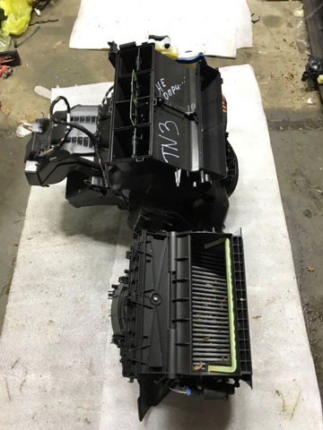 VAG 5Q1820007B Корпус печки в сборе в наличии Черкассы