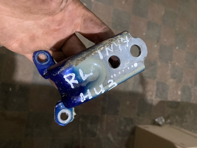 60479FG032 SUBARU Петля двери задней левой купить в Харьков