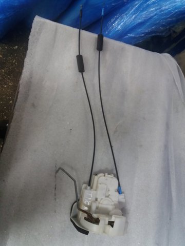 Дверной замок передний правый 61032AJ00A SUBARU