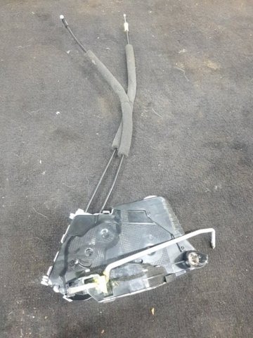 Замок передней левой двери 61032VA090 SUBARU