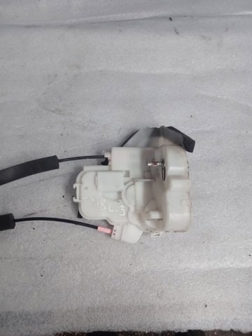 Замок двери задней левой 61035AJ01A SUBARU