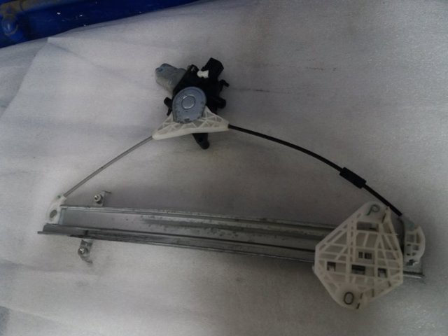 Стеклоподъемник задней правой двери 61042AJ00A SUBARU