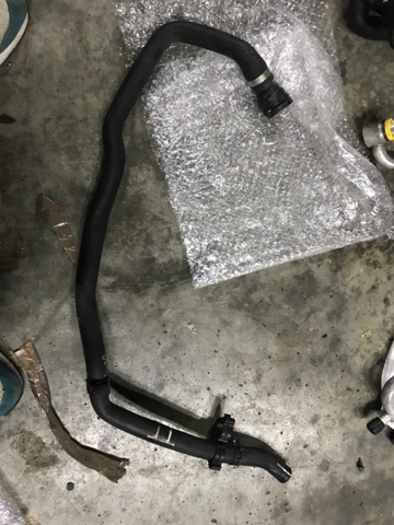 Патрубок отопителя 64219208169 BMW