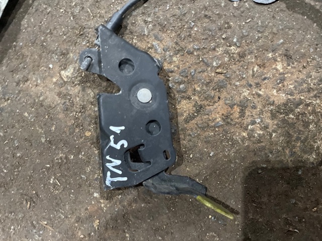 NISSAN 656035NA0A Ручка открывания капота в наличии Винница