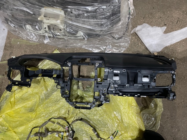 Панель передняя "торпедо" 66040AN00A SUBARU