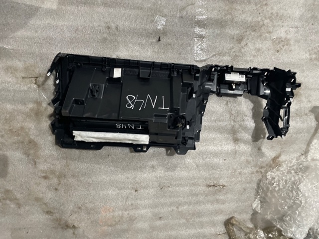 SUBARU 66121AN00A Ящик перчаточный (бардачок) в наличии Хмельницкий