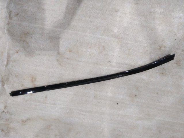 Молдинг крыши, правый 738525NA0A NISSAN