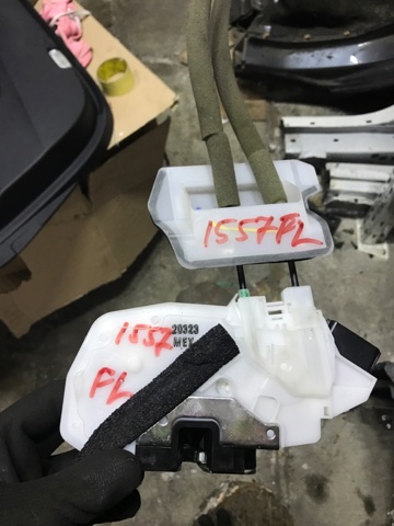 Запор кабины 805015NA0A NISSAN
