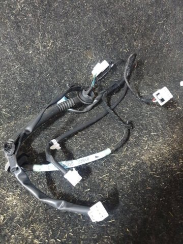 Электропроводка задней двери 81822SG001 SUBARU