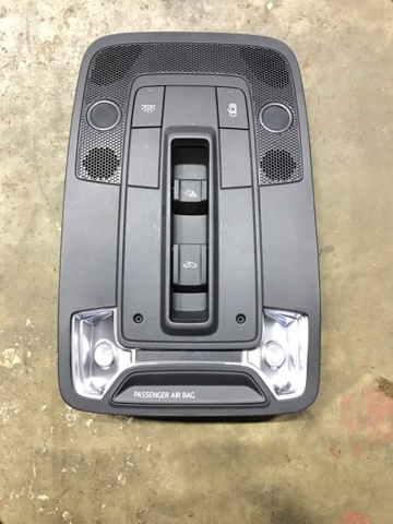 Плафоны внутреннего освещения 81A947135T6PS VAG