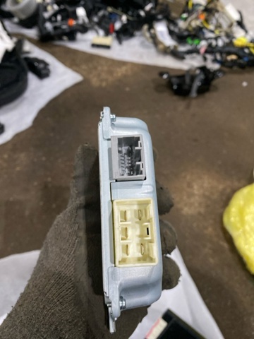 SUBARU 82714FL000 в наличии Житомир