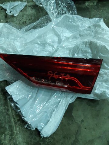 Стоп задний 83A945094B VAG