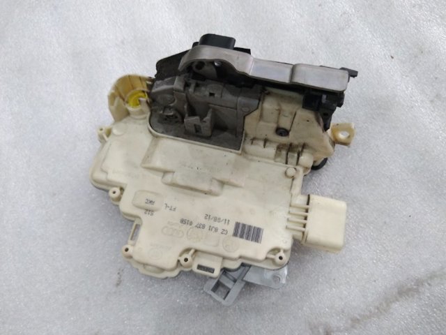 8J1837015B PORSCHE Замок водительской двери купить в Кривой Рог