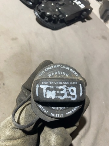 Пробка топливного бака 8K0201550F VAG
