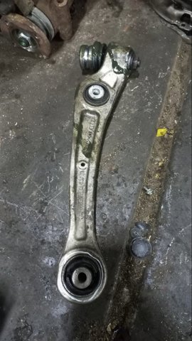 PORSCHE 8K0407152F Нижний рычаг в наличии Ровно