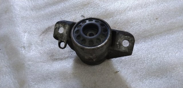Опора стойки амортизатора заднего 8K0513353E PORSCHE