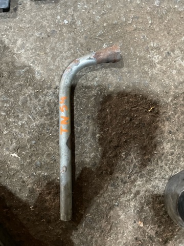 Крюк буксировочный 8N0012219 VAG