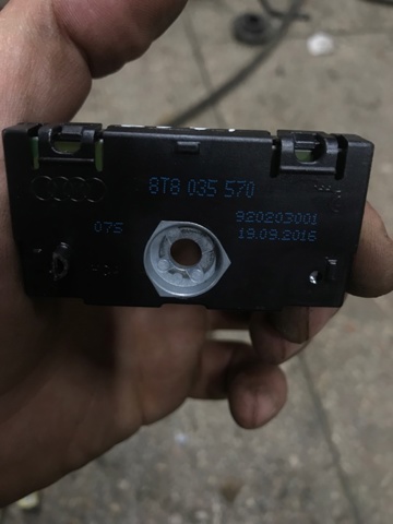 8T8035570 VAG Антенна купить в Павлоград