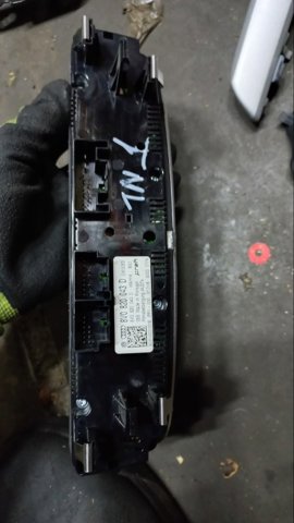 8V0820043DIMJ VAG купить в Черновцы