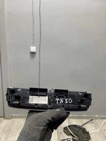 VAG 8V0820043QIMJ Блок управления кондиционером в наличии Житомир
