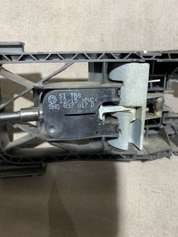 8V0839885 VAG Ручка двери правой наружная передняя/задняя купить в Черновцы