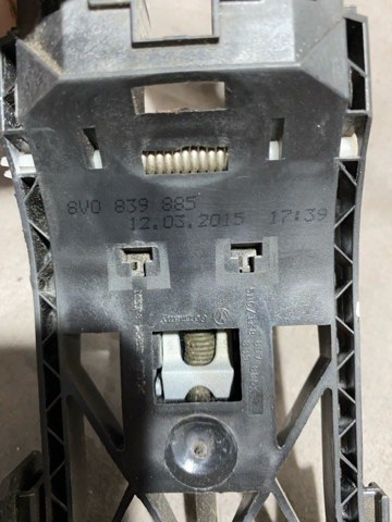 8V0839885 VAG Ручка двери правой наружная передняя/задняя купить в Кривой Рог