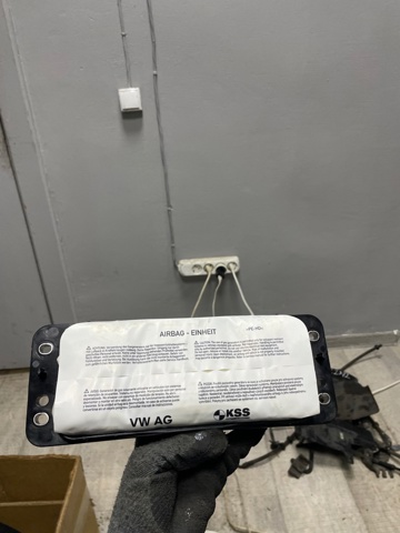 Подушка безопасности боковая 8V0880204H VAG