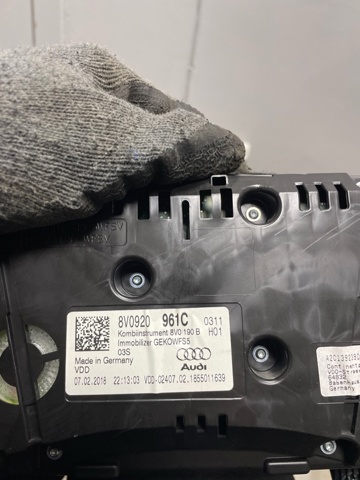 8V0920961C VAG Панель приборов купить в Запорожье