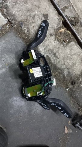 Переключатель подрулевой в сборе 8V0953502H VAG