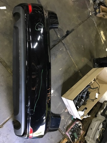 Задний бампер 8V5807067GRU VAG
