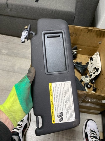 Козырек противосолнечный 8V5857552D7C0 VAG