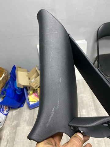 Обшивка стойки кузова внутренняя, задняя правая 8V5867288B4PK VAG