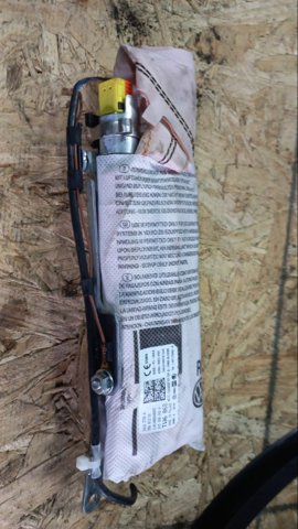 Подушка переднего сиденья 8V5880242A VAG