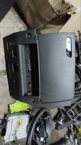 VAG 8V5880302A6PS Ящик перчаточный (бардачок) в наличии Каменское