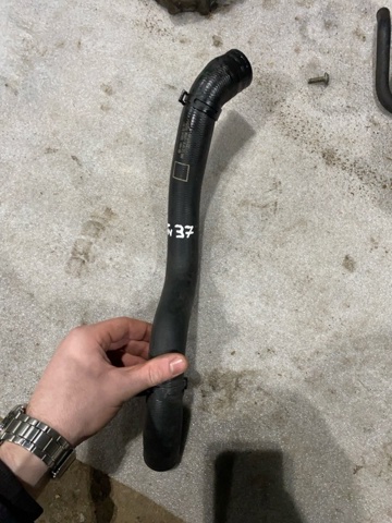 Заливная горловина системы охлаждения 8W0122293A VAG