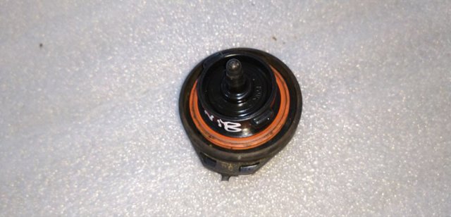 Пробка топливного бака 8W0201550D VAG