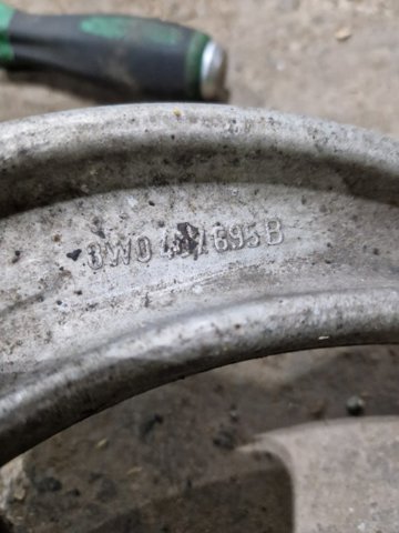 VAG 8W0407693B Рычаг передней подвески нижний левый в наличии Каменское