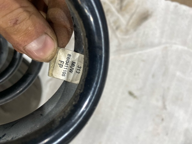 VAG 8W0411105HH Передняя пружина в наличии Львов