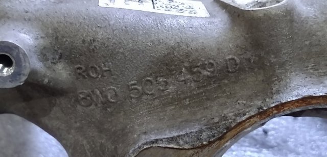 8W0505431Q VAG Цапфа задняя левая купить в Ровно