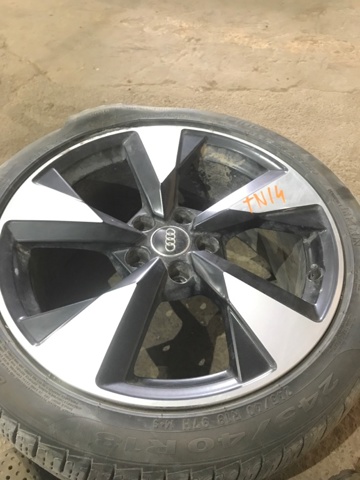 Оригинальные диски 8W0601025BC VAG