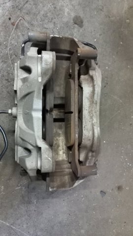 VAG 8W0615108C Суппорт тормозной передний правый в наличии Ирпень