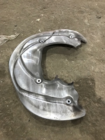VAG 8W0615312C Защита тормозного диска переднего правого в наличии Кривой Рог