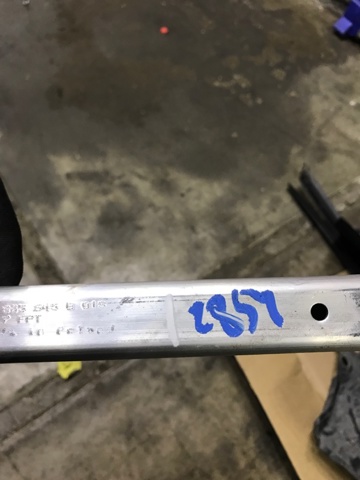 8W0805645B VAG Распорка передних стоек подвески левая купить в Полтава