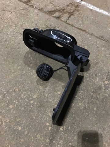 VAG 8W0809906 Корпус заливной горловины топливного бака в наличии Тернополь