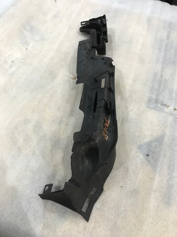 VAG 8W0821170C Заглушка жабо боковая в наличии Тернополь