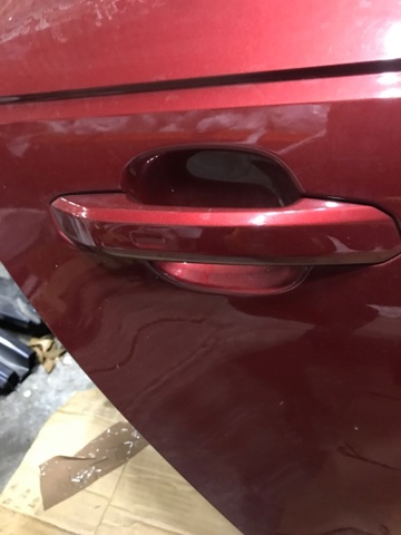 Ручка правой передней двери 8W0837206 VAG