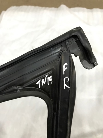 8W0837440C купить Черкассы