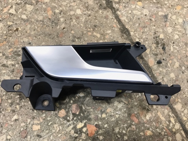 VAG 8W0839019A4PK Ручка двери задней внутренняя левая в наличии Кривой Рог